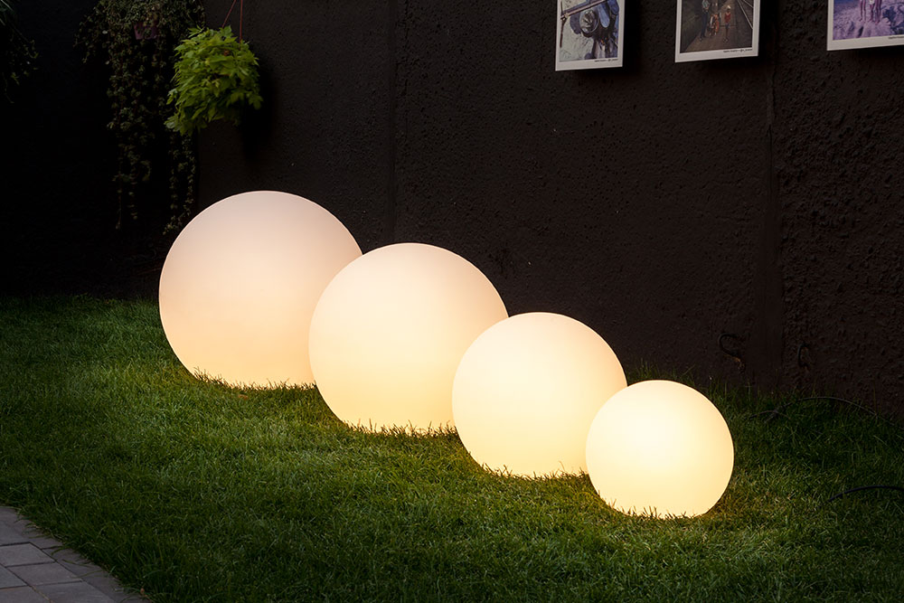 Светильники ландшафтные шары 35-80 см
