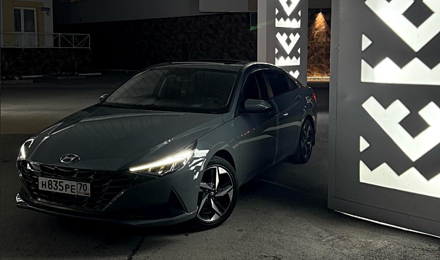 Hyundai Elantra, 2022