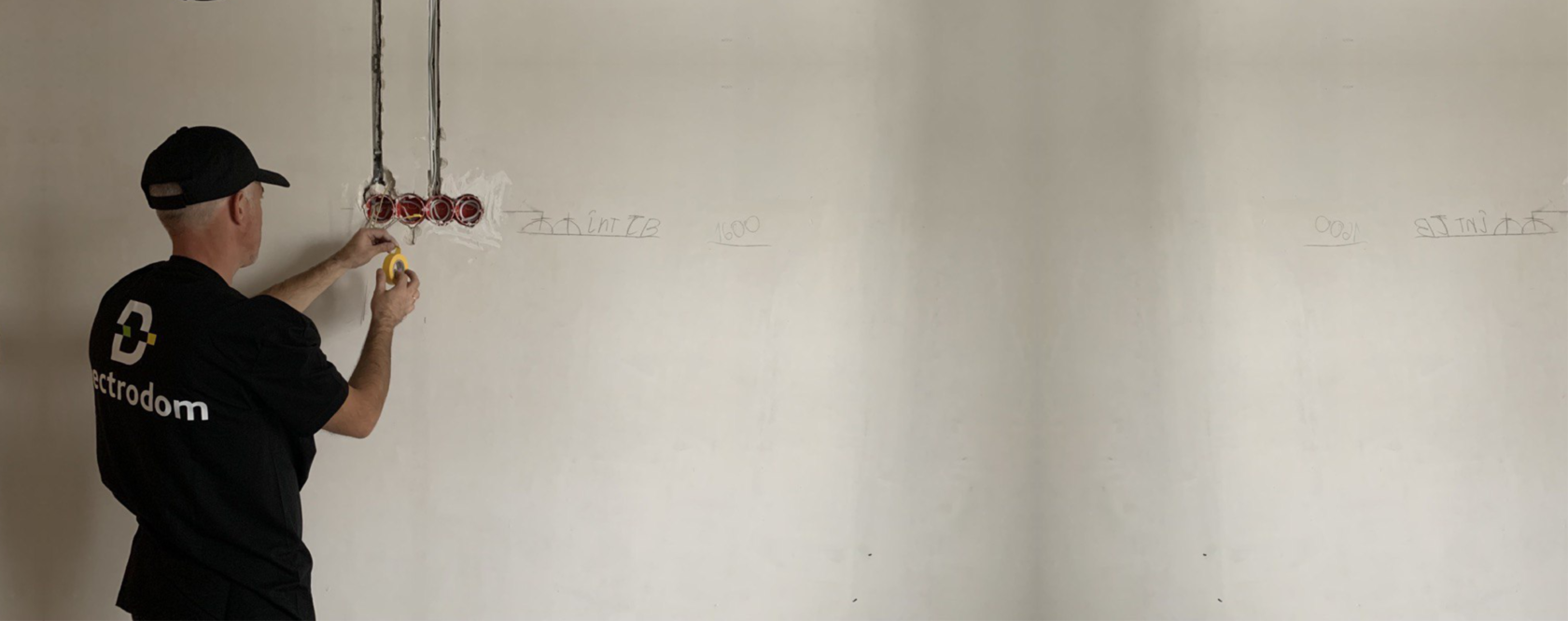 Знакомый электрик - услуги электрика в Тюмени. Все электромонтажные работы.