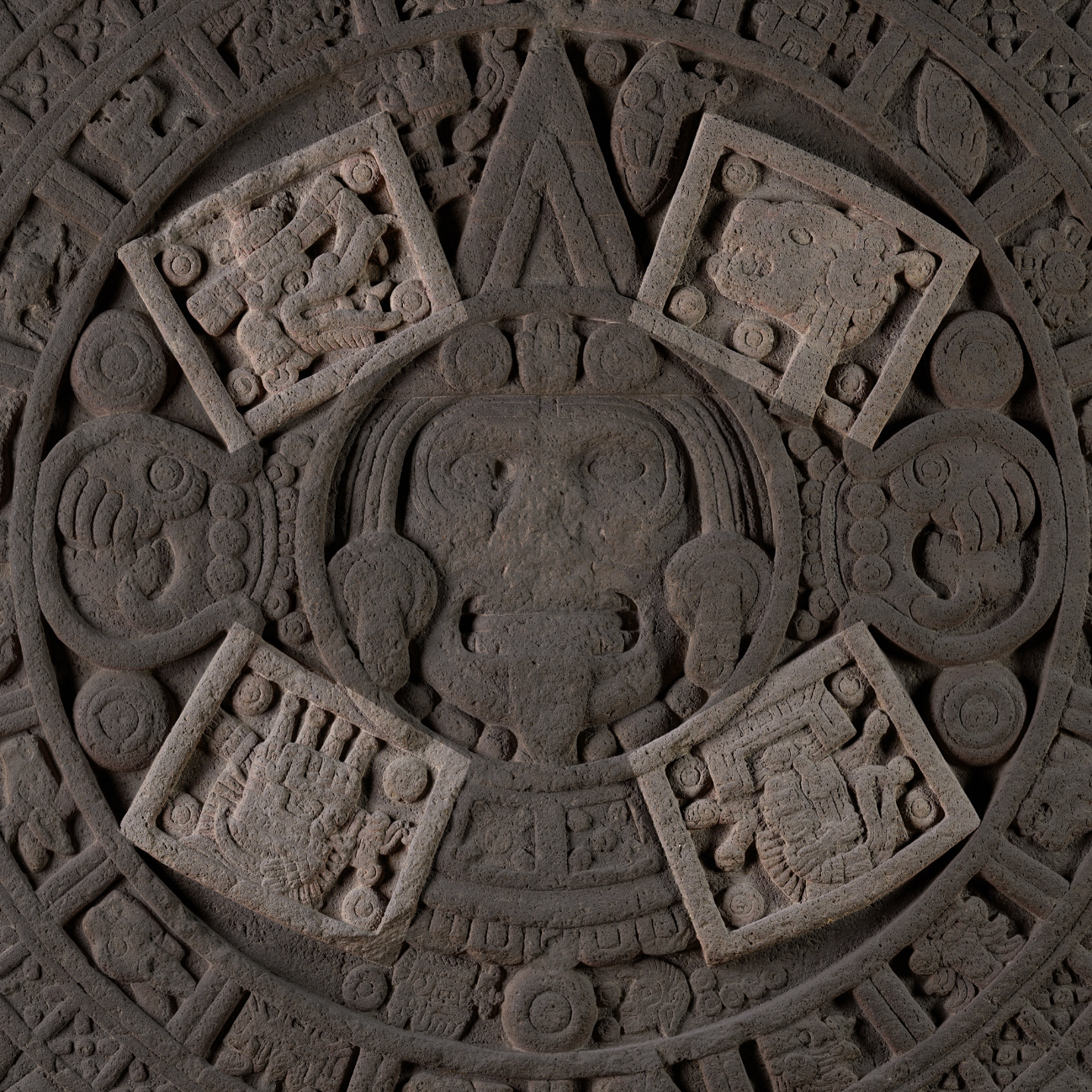 4 предшествующие эпохи. Камень солнца. Ацтеки (?), 1250-1500 гг. н.э. Коллекция Museo Nacional de Antropologia, Мехико.