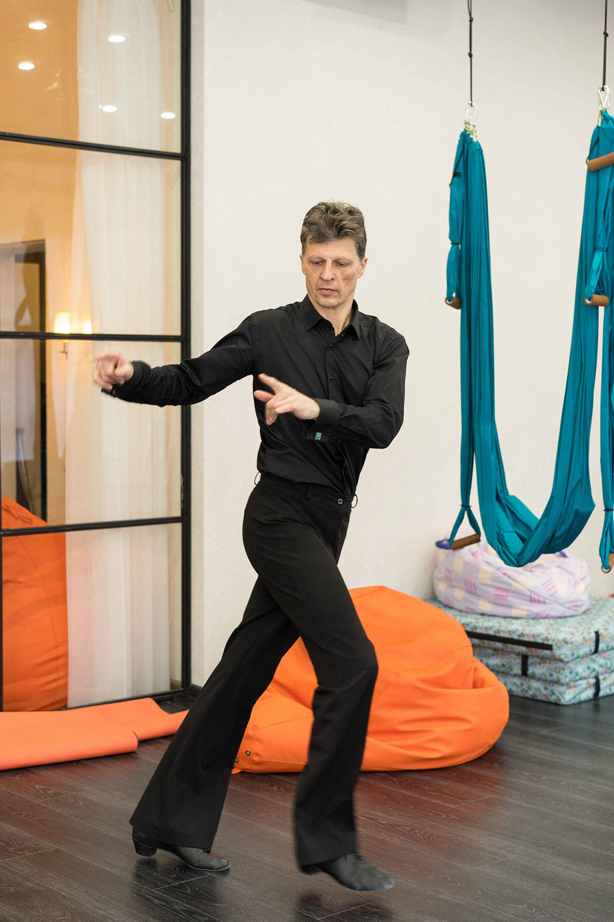 Сальса в школе танцев - уроки для взрослых профи и начинающих с нуля в СПБ