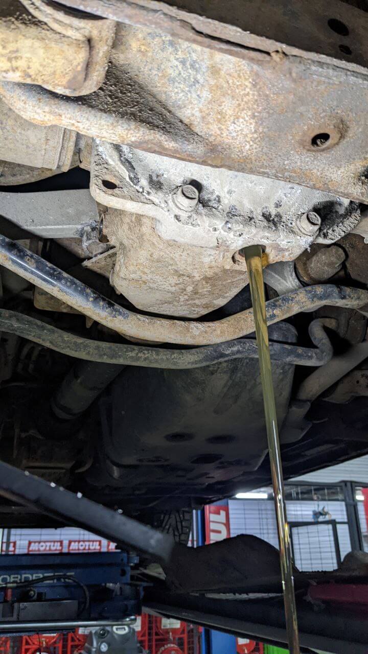 Замена масла в заднем редукторе