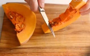 Приготовление крем-супа из тыквы со сливками: шаг 1