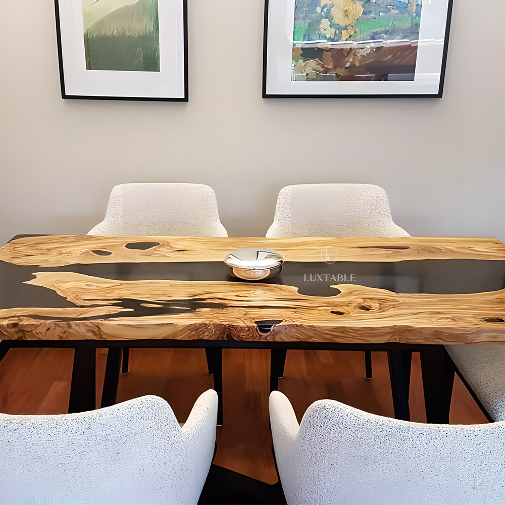 Epoxidharz Tische Alagoas aus europäischem Nussbaum und hellblauem Epoxidharz mit Metallic Effekt