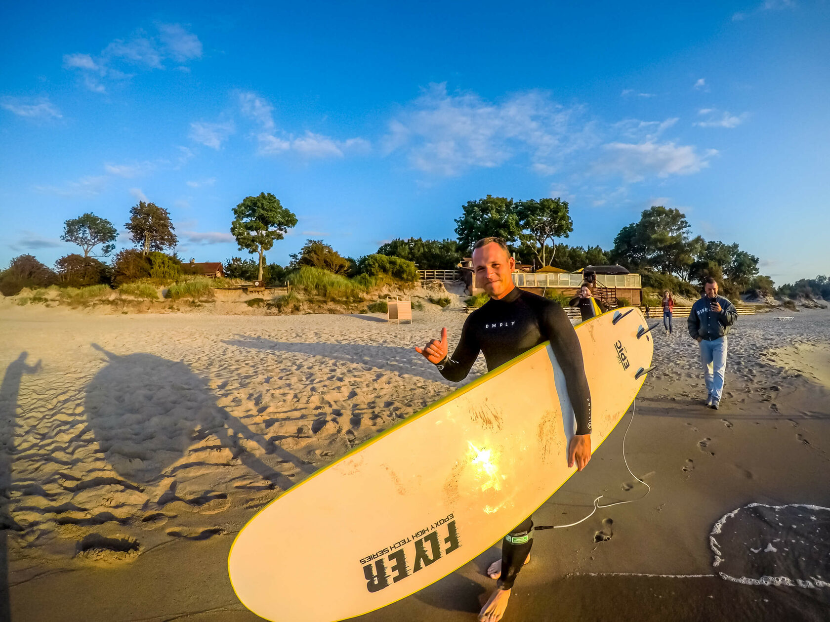 Круглогодичное обучение серфингу в Калининграде на Балтийском море