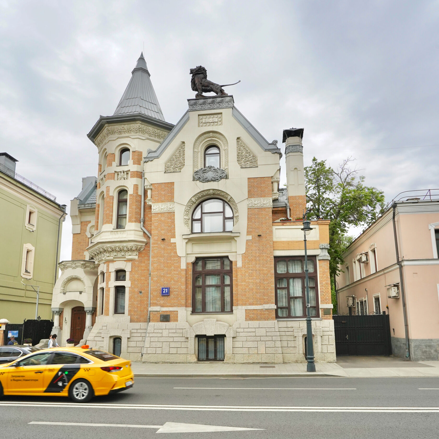 Экскурсия по московскому модерну в деталях. Остоженка и Пречистенка. Пешком