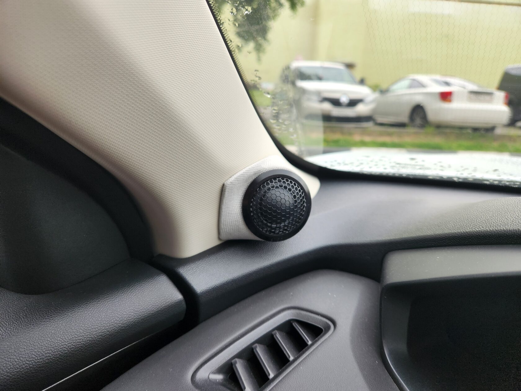 установка автозвука changan uni s