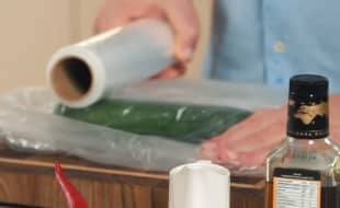 Приготовление салата из битых огурцов по рецепту Ивлева: шаг 4