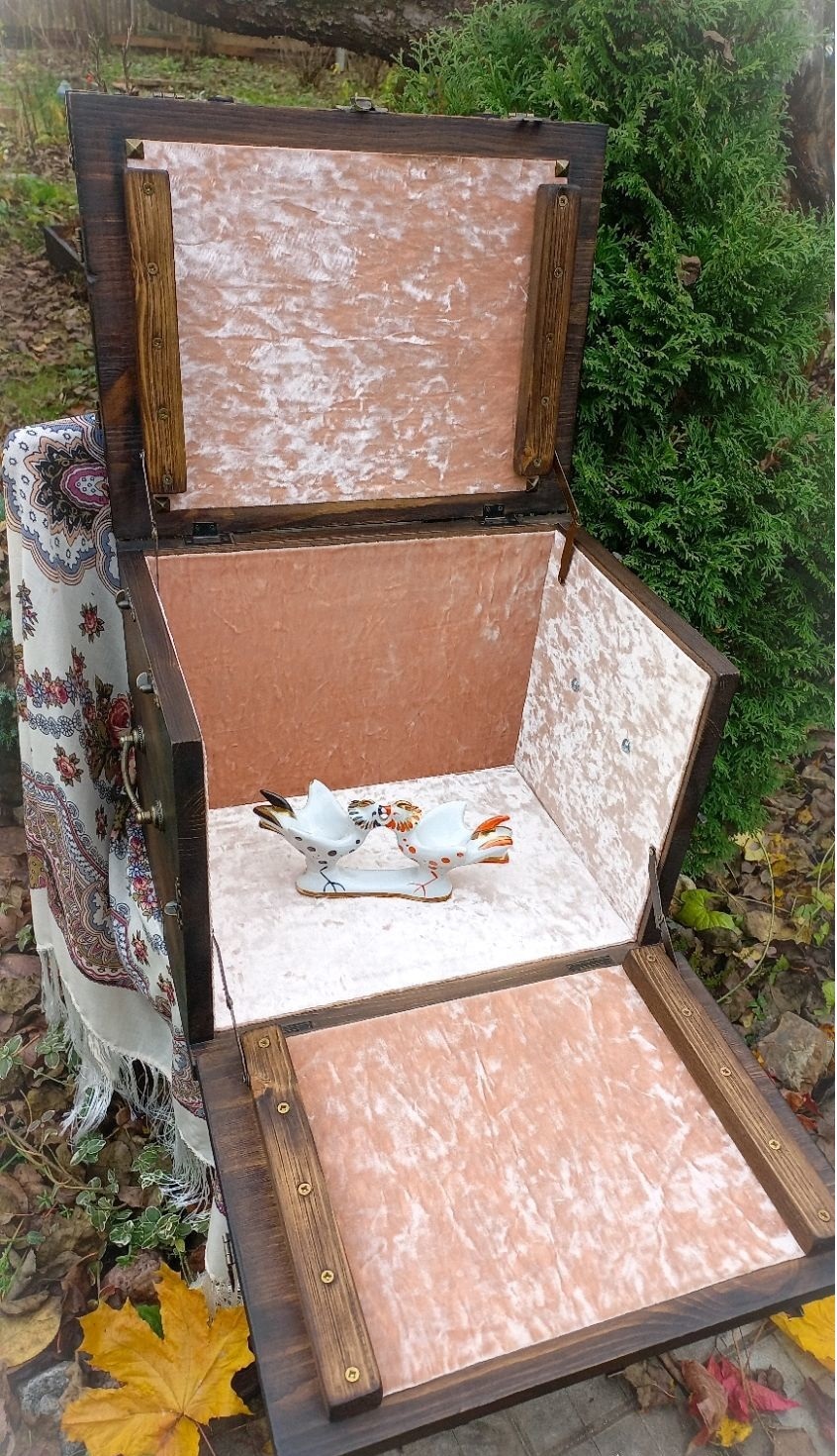 Сундук-витрина Русский Стиль для коллекции антиквариат