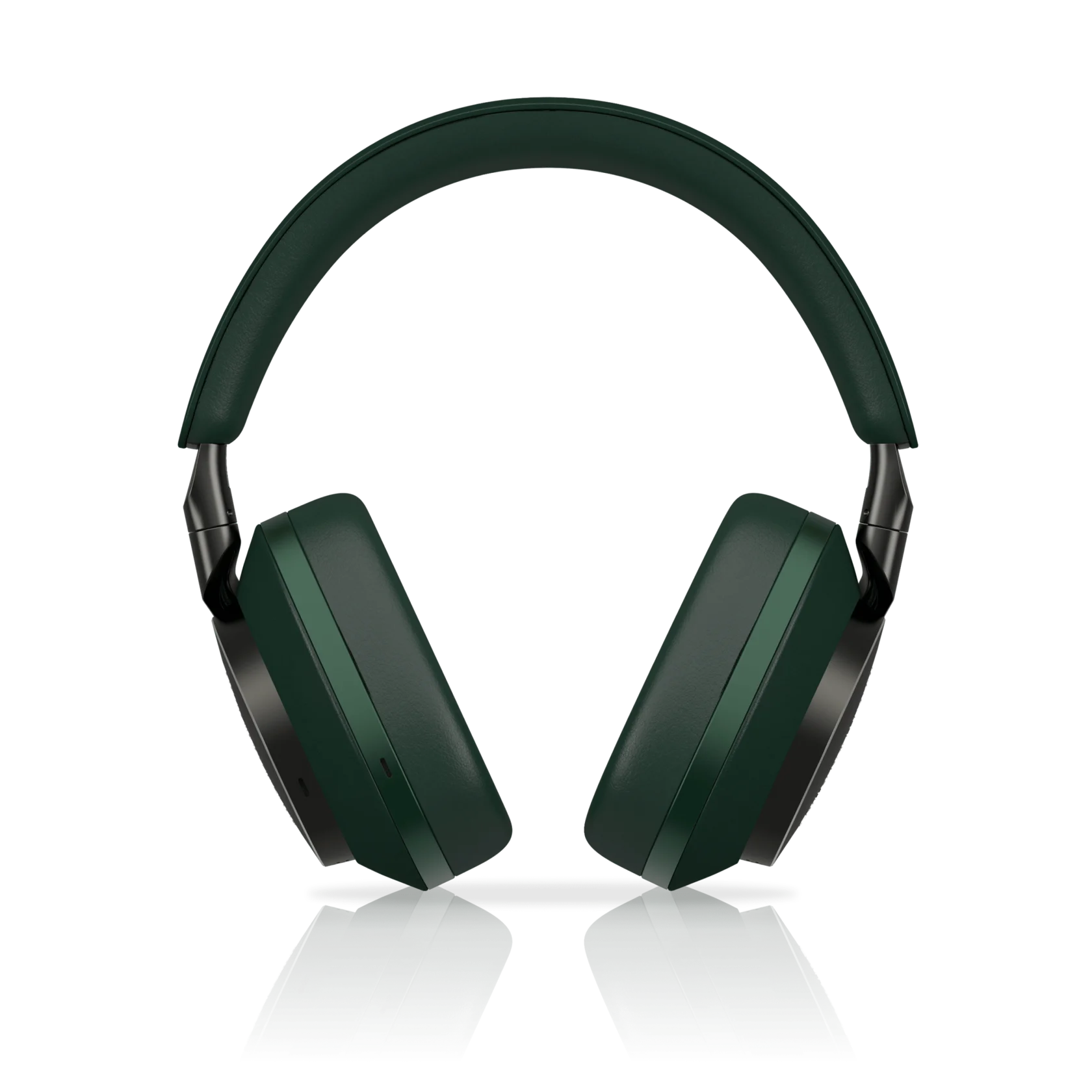 PX8 Dark Forest на фоне натурального дерева и кожи в салоне Санкт-Петербурга