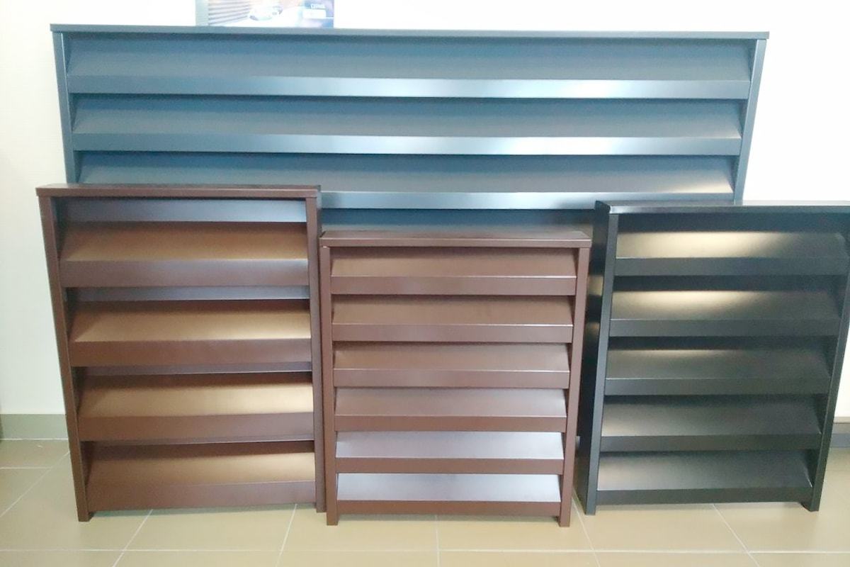 Офис компании ТехноКом выставочный образец жалюзийного забора