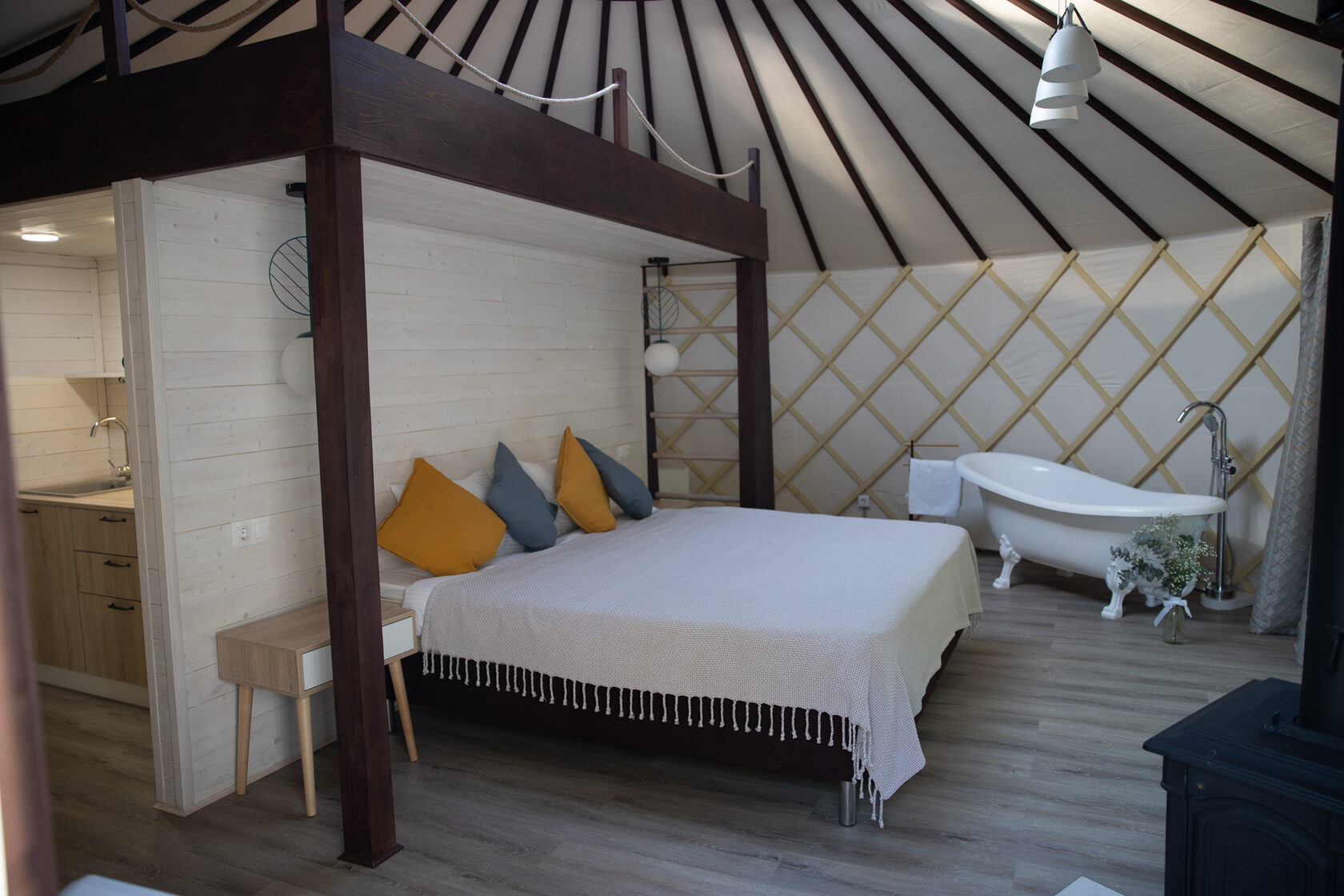 Yurt-resort — глэмпинг рядом с Казанью