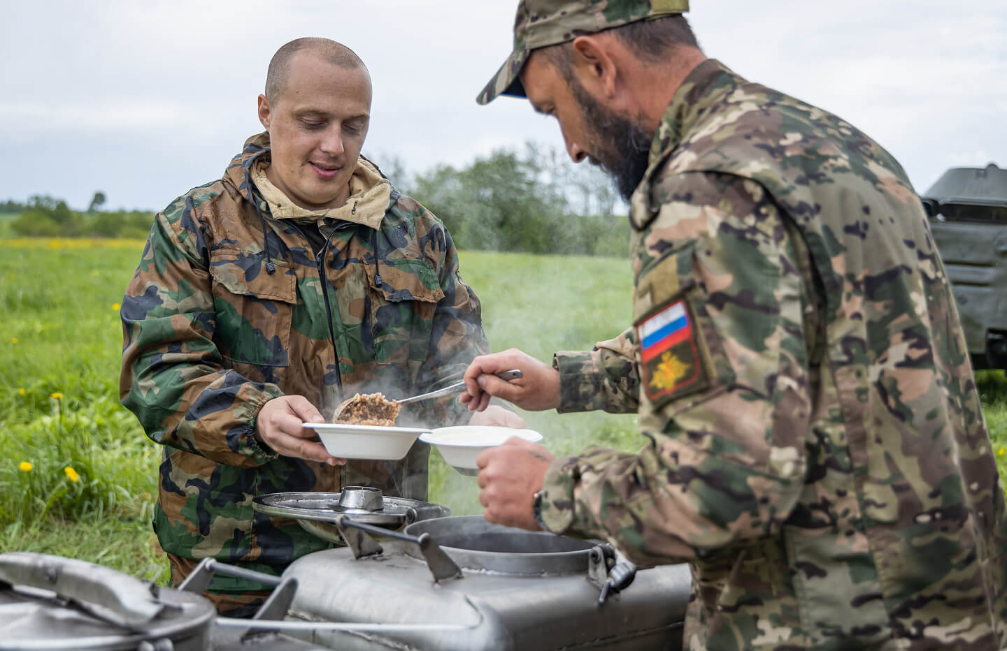Полевая кухня на военном полигоне в Санкт-Петербурге