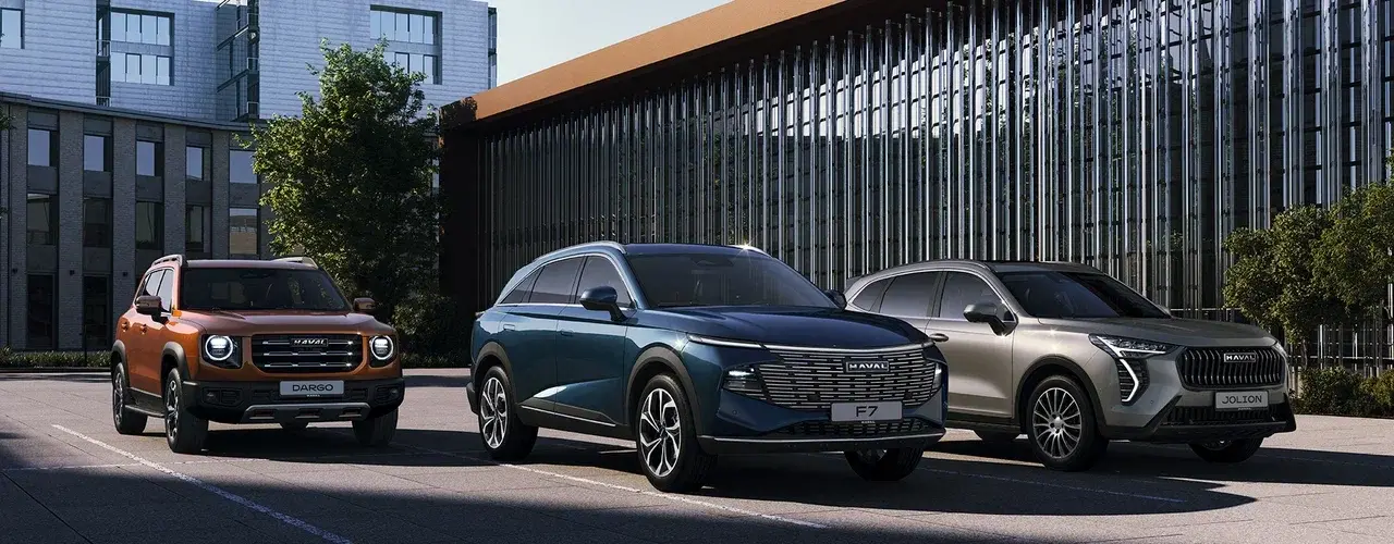Роскошный автомобиль в студии