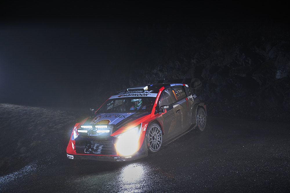 Отт Тянак и Мартин Ярвеоя, Hyundai i20 N Rally1, ралли Монте-Карло 2025 / Фото: Hyundai Motorsport