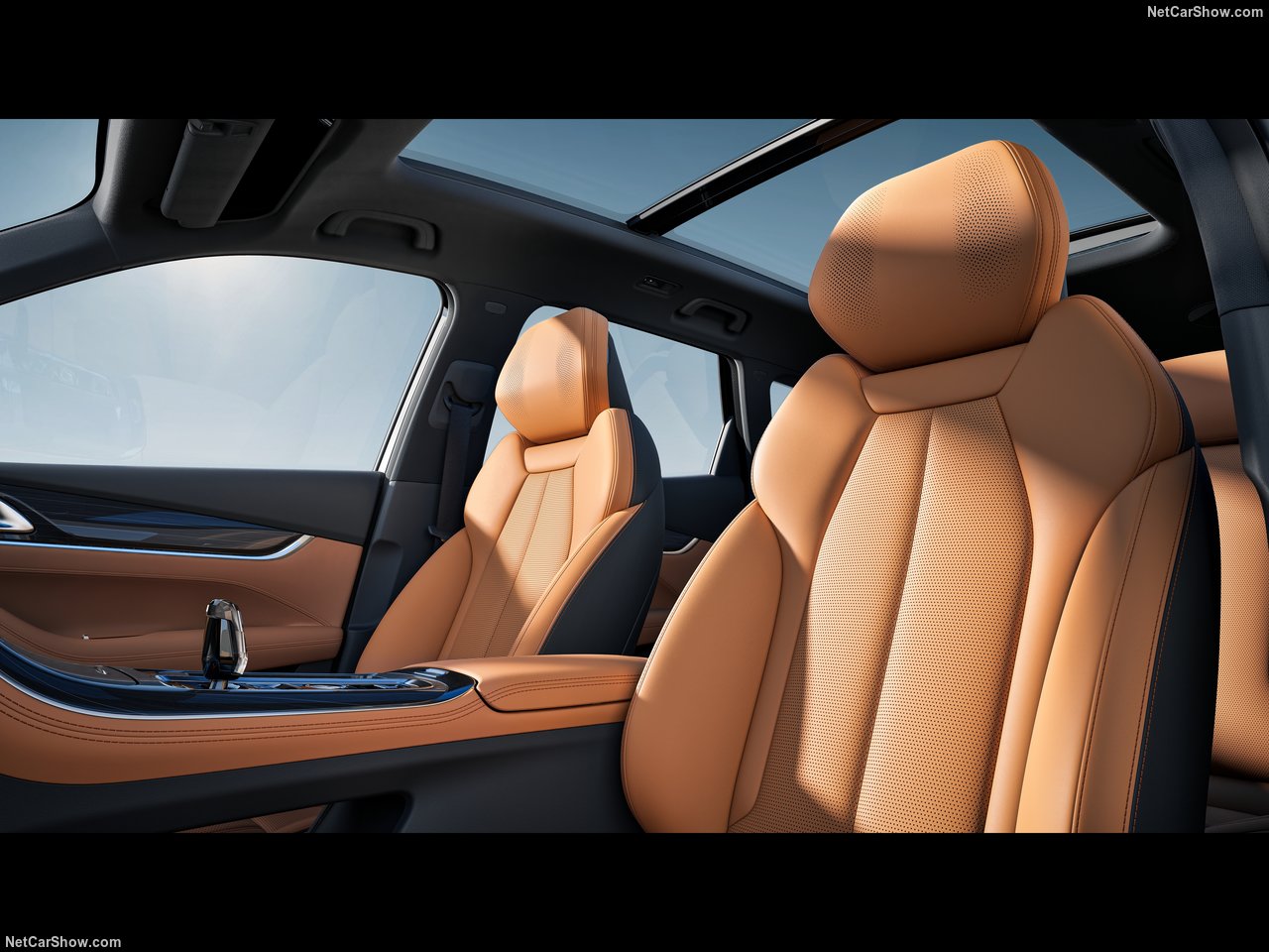 Обзор Geely Atlas 2025