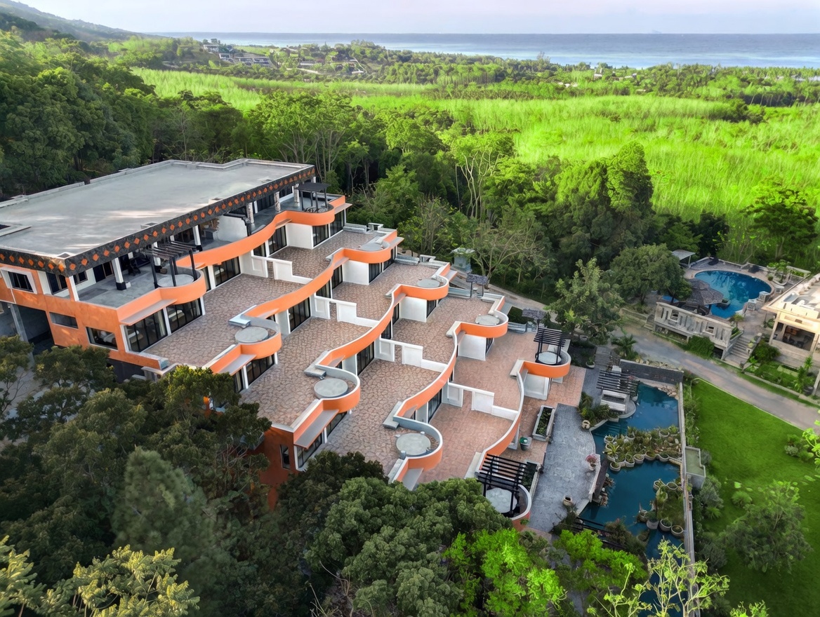 Tropical residence