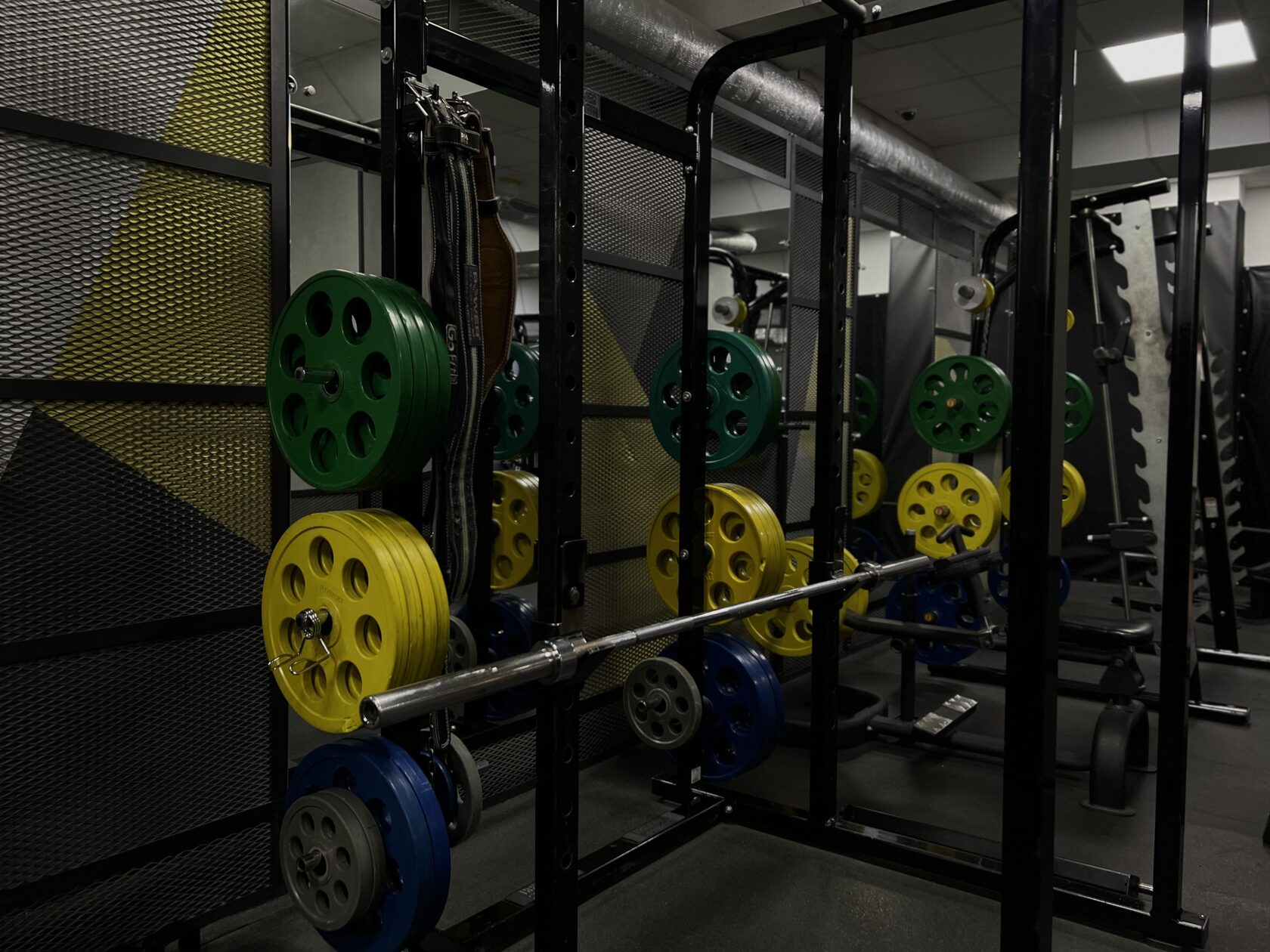 Фитнес на октябрьском