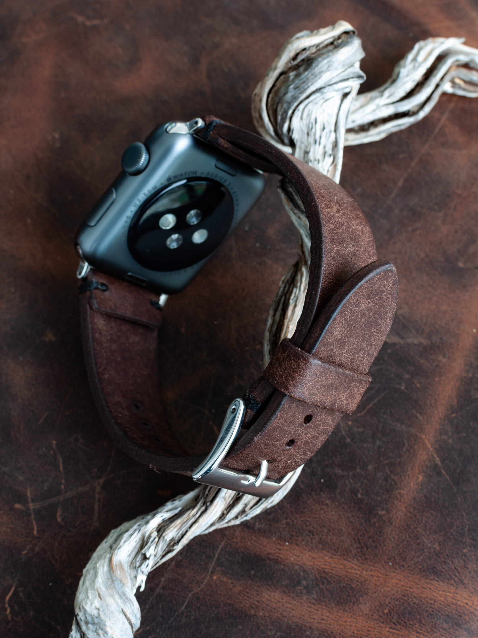 Купить часовой ремешок ручной работы