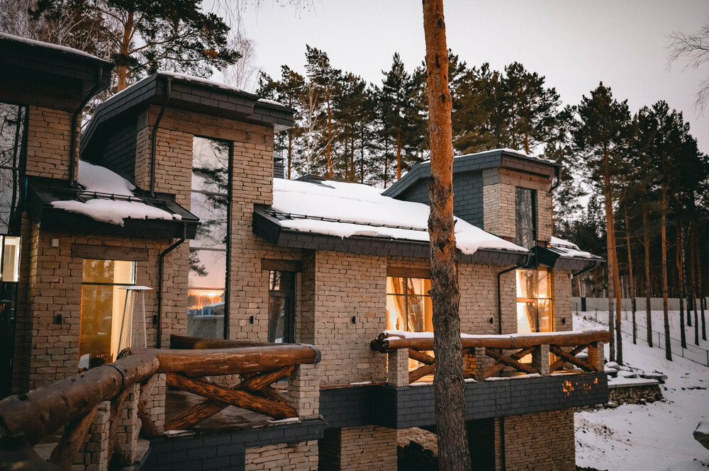 Камнево тюмень база отдыха. Кулига парк тюмень. Кулига парк тюмень летом. Замок камнево тюмень. Камнево загородный клуб тюмень.