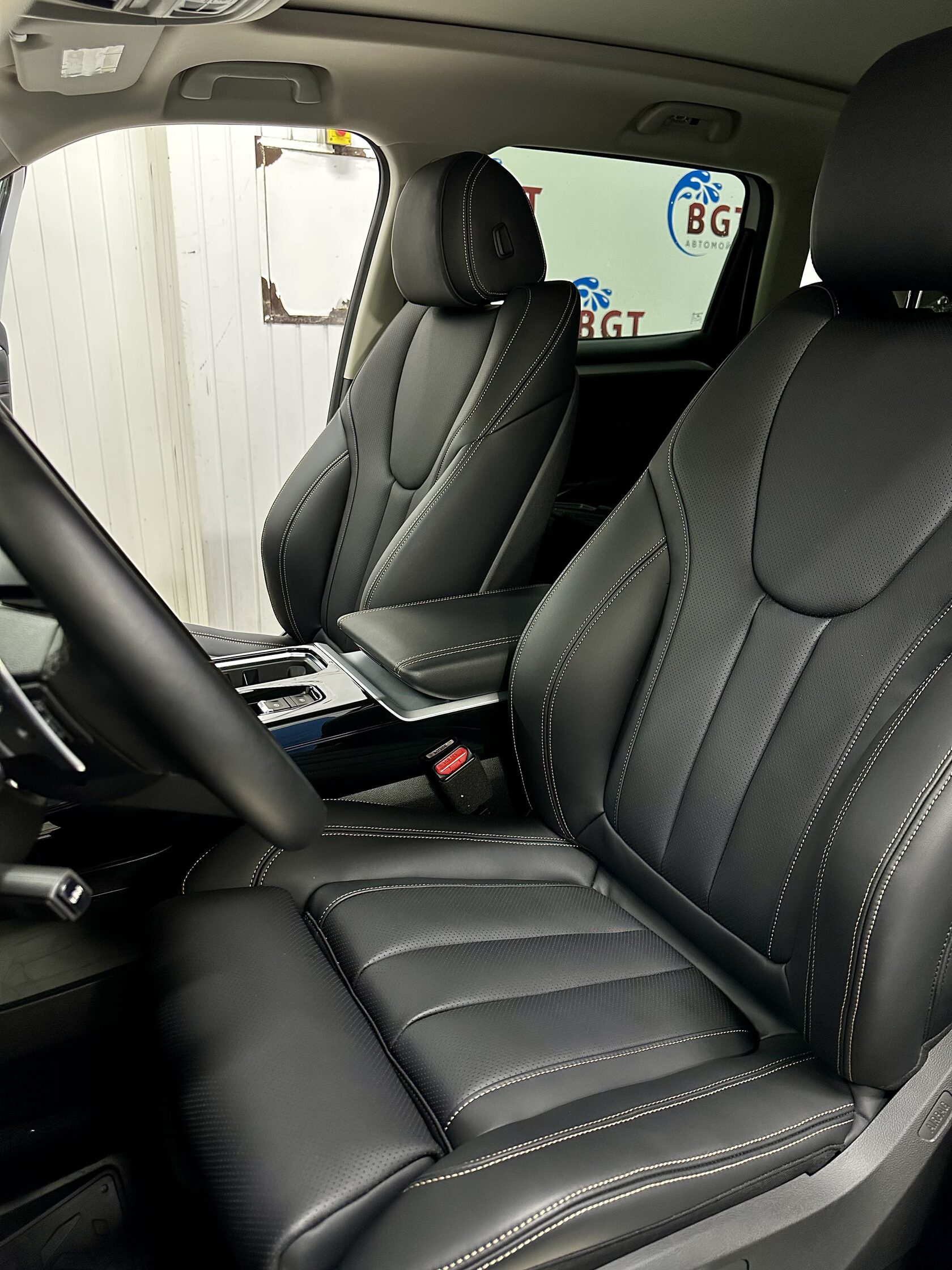 установка сидений BMW в Haval