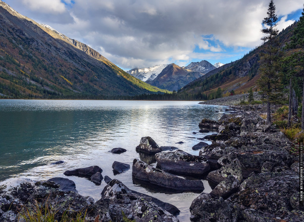 средний алтай. озеро нижнее мультинское горный алтай. мультинские озера алтай. поперечное мультинское озеро. горный алтай катунь.