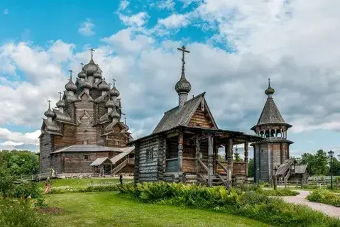 Этнографический парк деревянного зодчества «Усадьба Богословка»