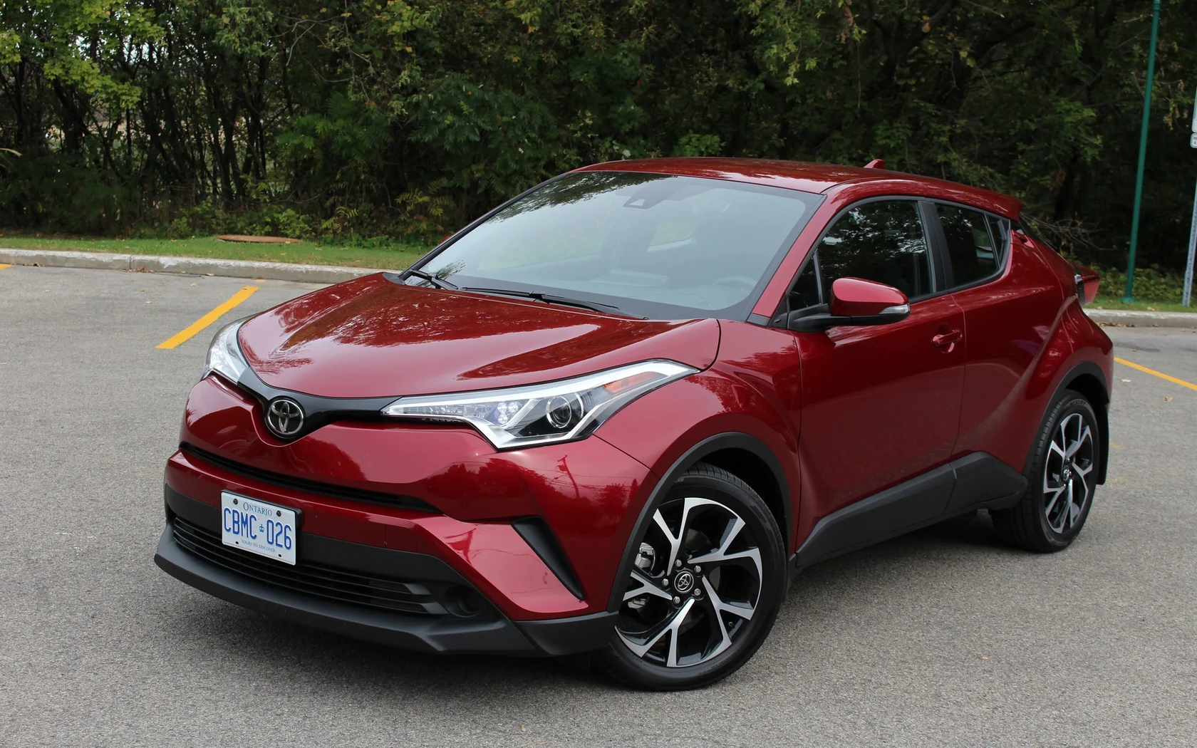 Toyota Chr 2018. Тойота c-HR 2017. Toyota c-HR 2018. Toyota c-HR бордовый.