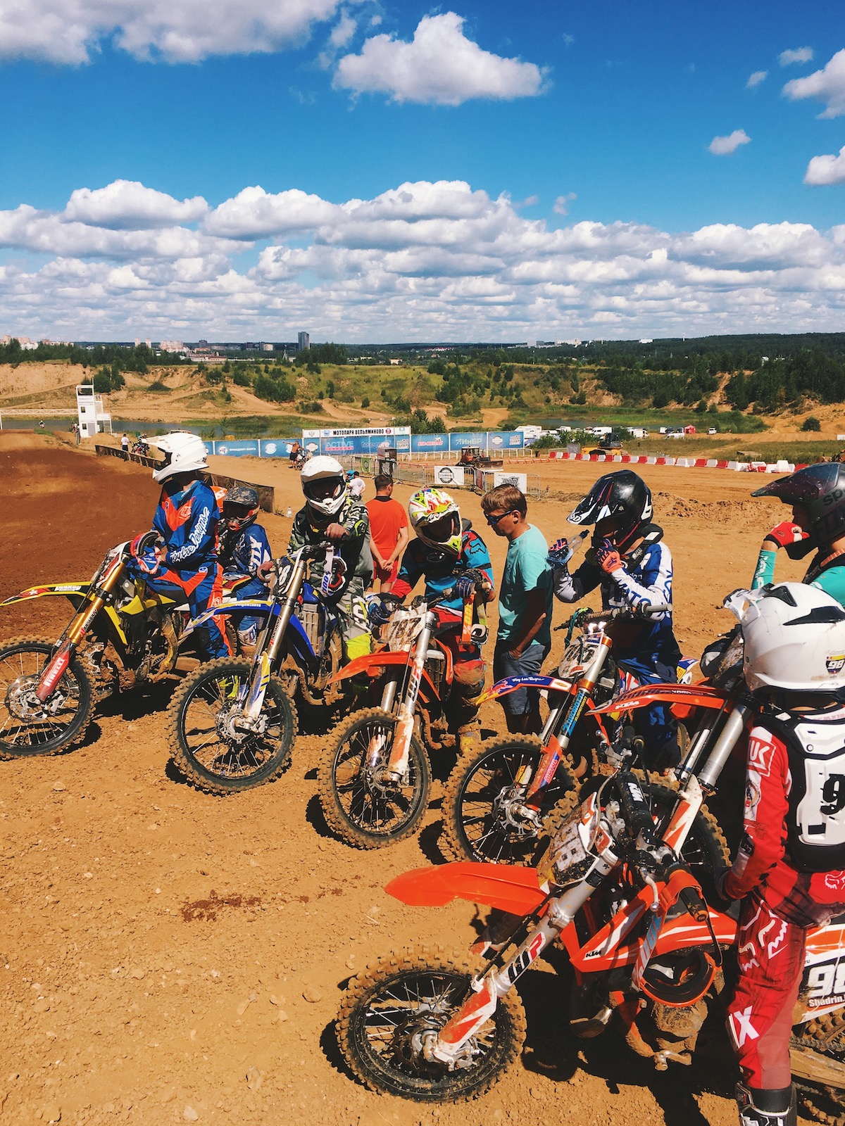 Мотокросс для взрослых в Flower of Life Motocross school