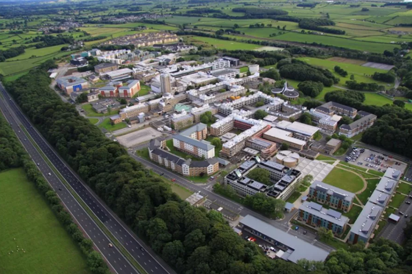 Lancaster university. Университет Ланкастера. Ланкастерский университет в Великобритании. Lancaster University колледжи. Ланкастер (Англия).