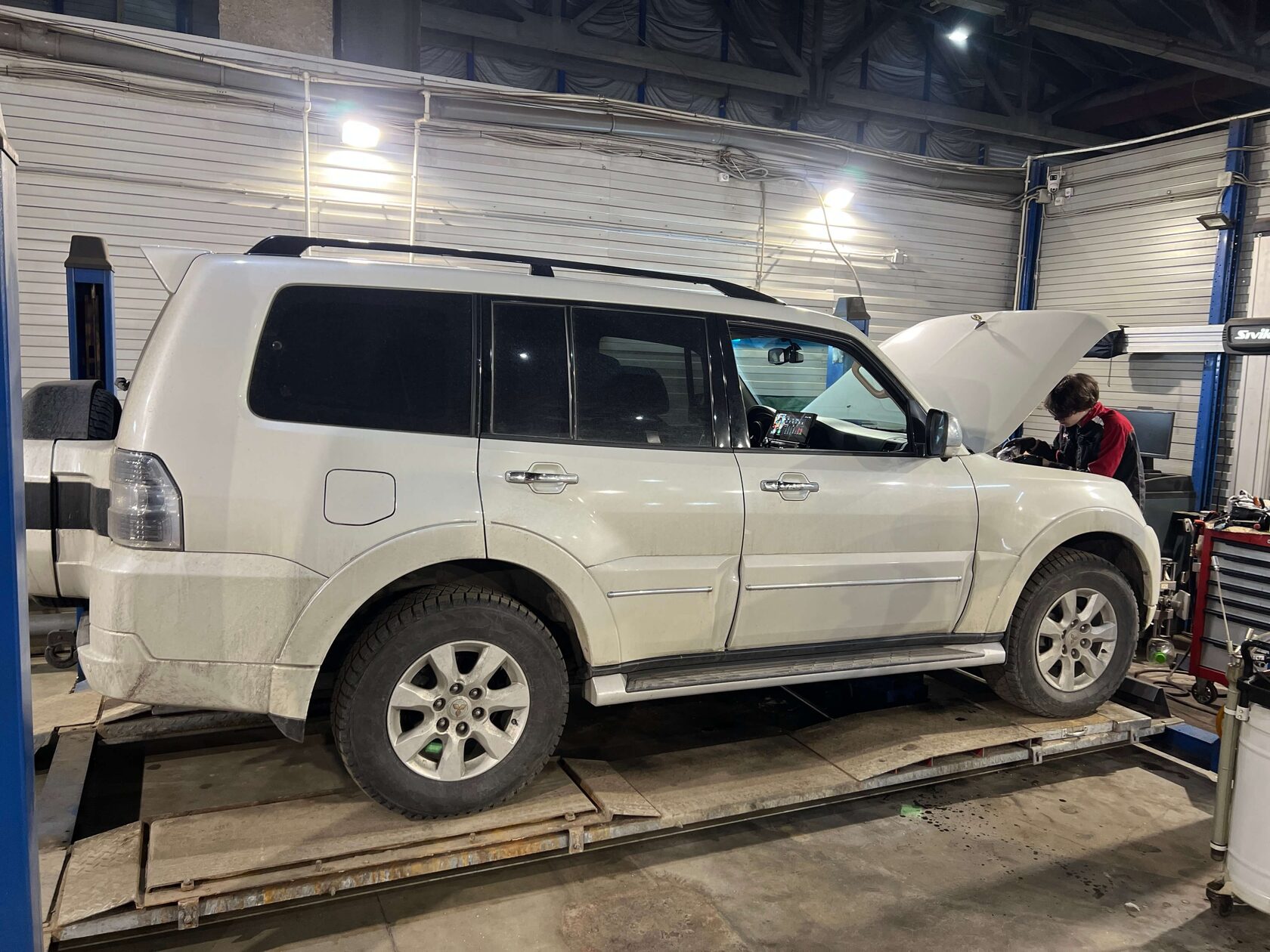 Проверка антифриза Mitsubishi Pajero 4