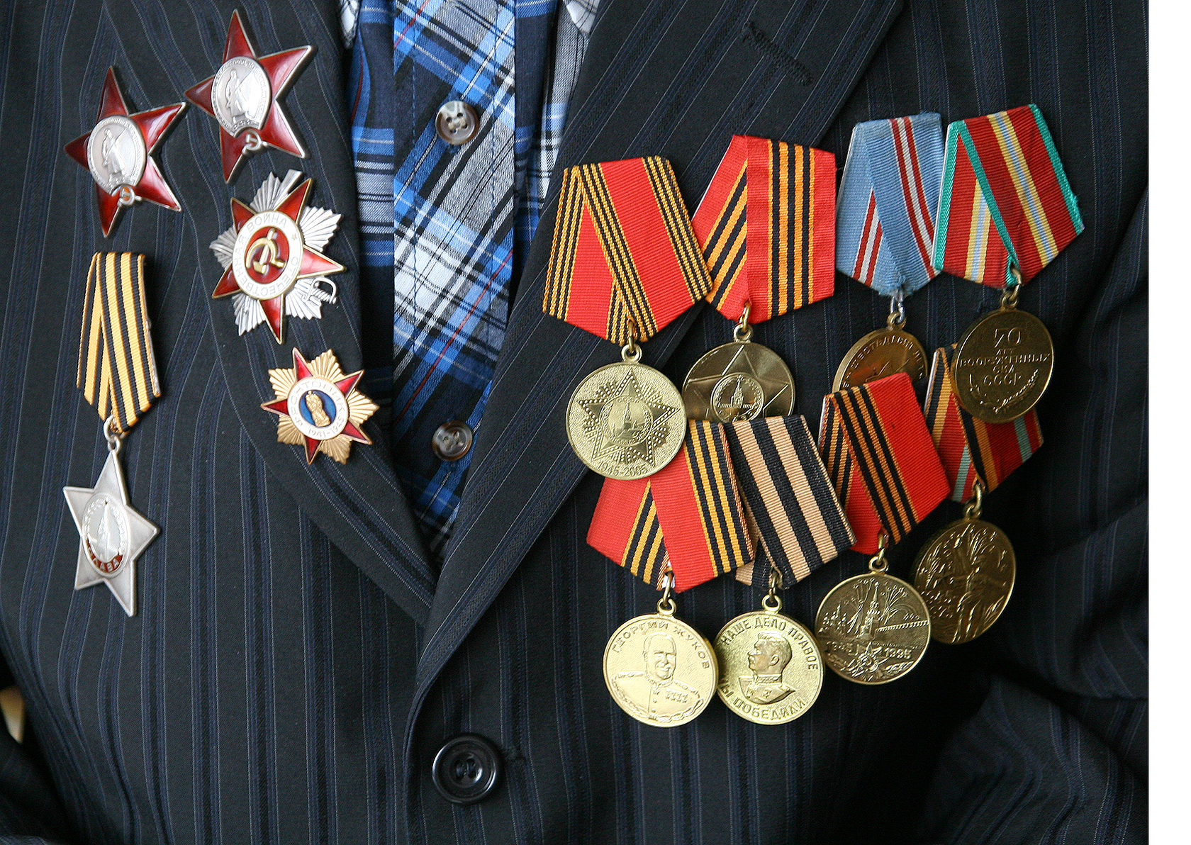 Ношение медалей на пиджаке