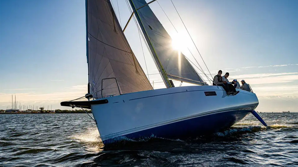 Beneteau First 36 — Яхта Года по версии Sailing World 2023