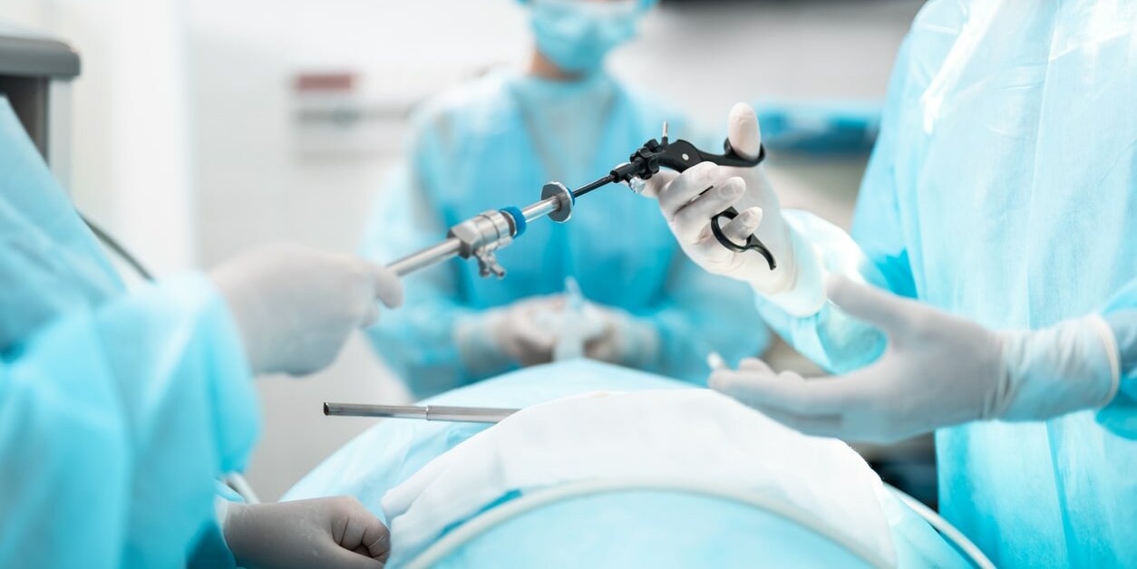 Преимущества лапароскопии перед операцией методом разреза