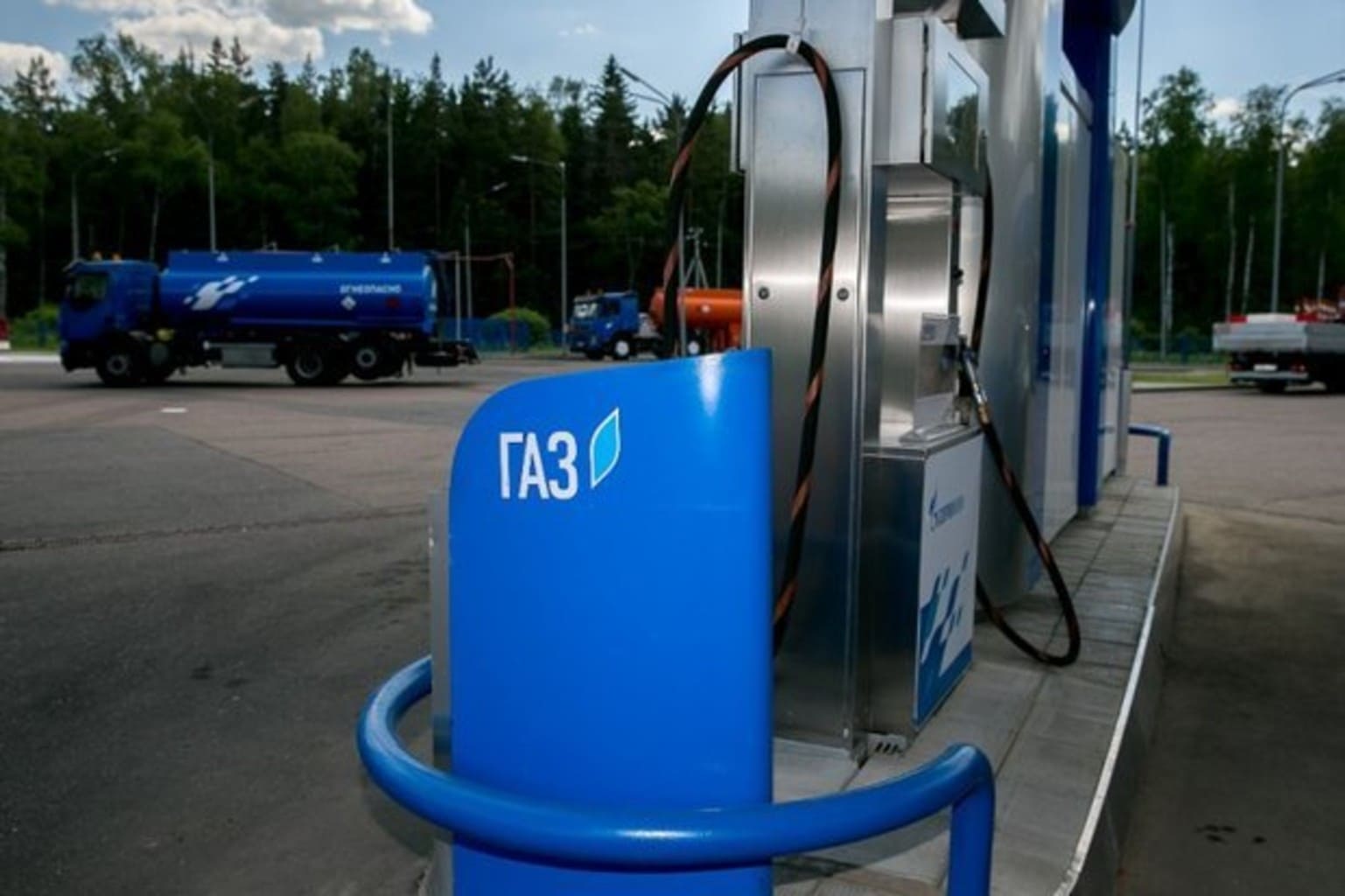 В качестве газового топлива используют. Газомоторное топливо метан. Природный ГАЗ газомоторное топливо. Природный ГАЗ 2024 газомоторное топливо.