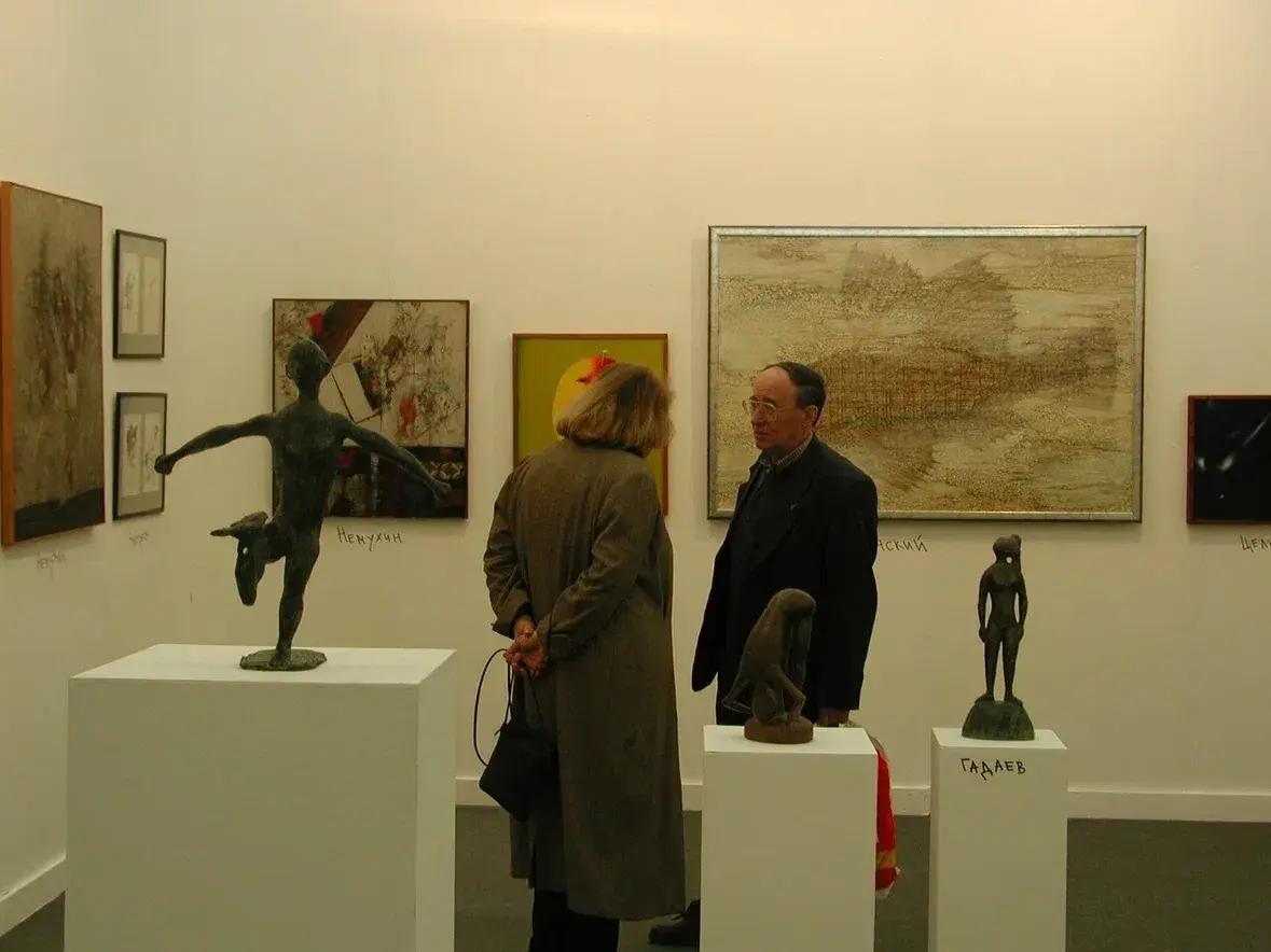 Участники и гости первой АРТ МОСКВЫ. ЦДХ, 1996 год.