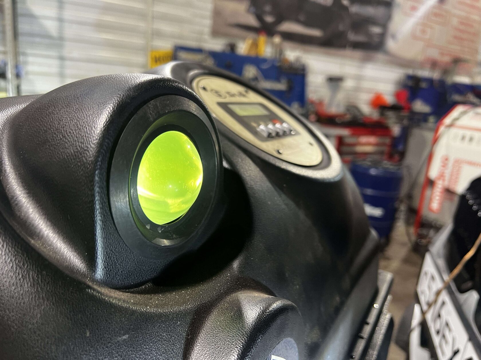 Замена антифриза аппаратная BMW успешно завершена