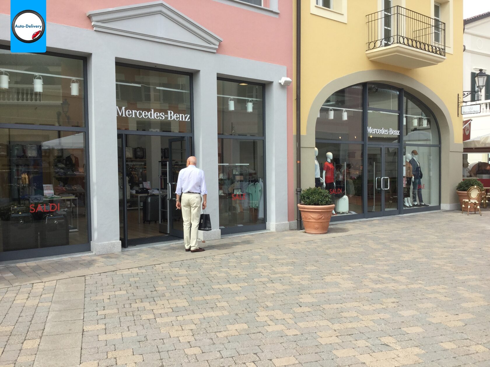 Mercedes-Benz магазин аксессуаров в аутлете в Италии