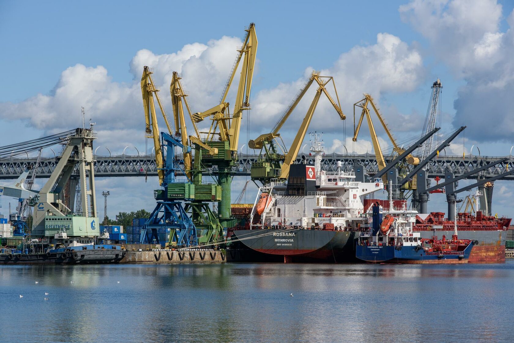 Порт белей. Архангельск торговый порт. Морской порт Архангельск. ОАО Архангельский морской торговый порт. Архангельский морского торгового порта Архангельск.