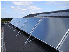 Солнечные воздушные коллекторы установленные на крыше здания