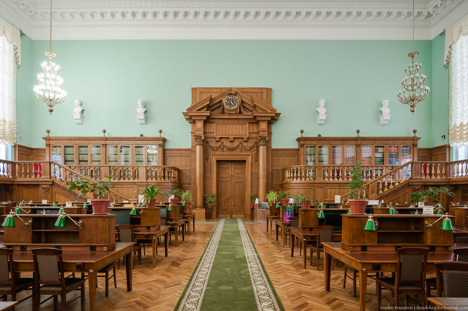 Читальный зал государственной библиотеки имени Ленина