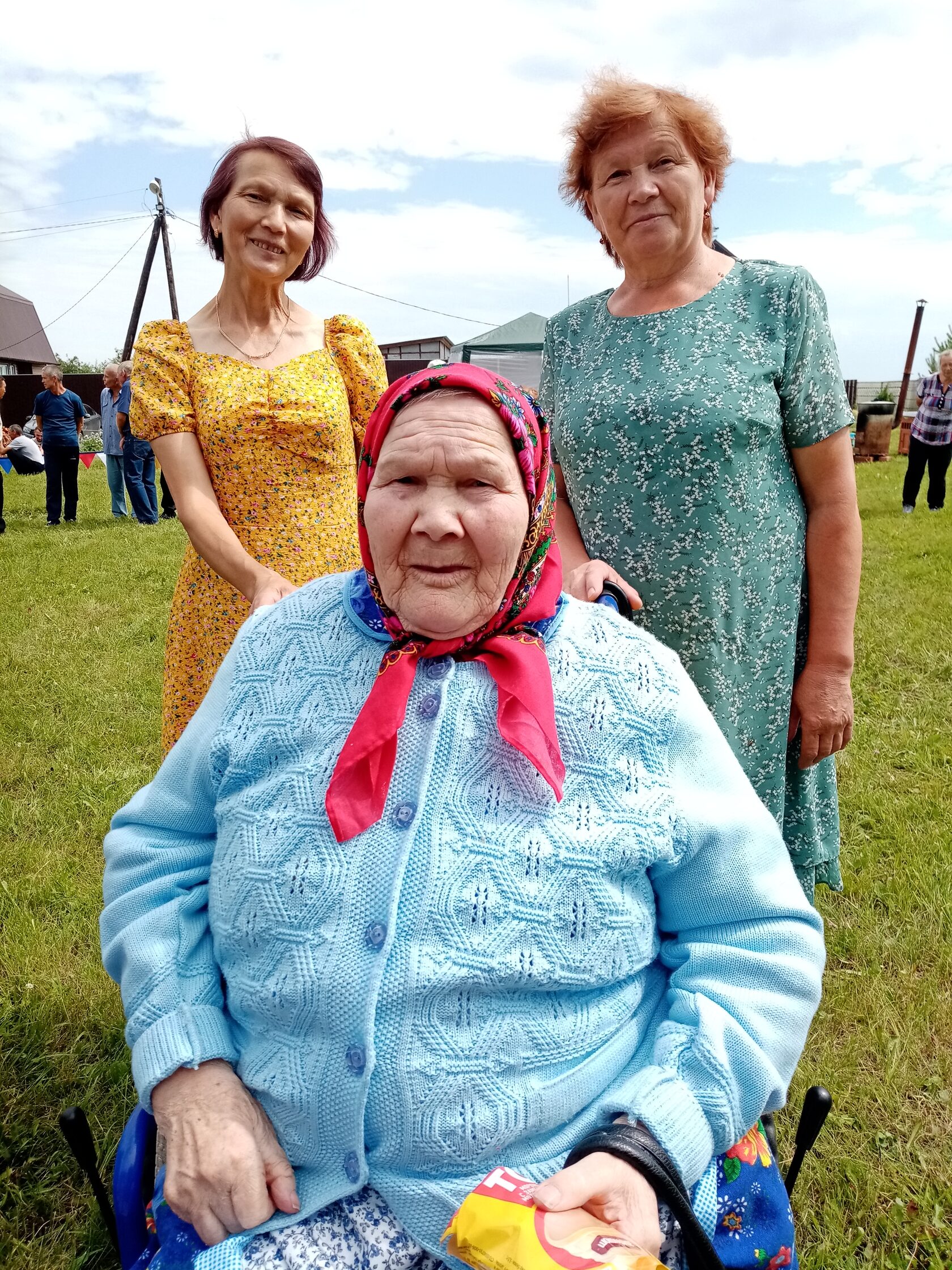 Поздравления с днем рождения людмиле в стихах красивые