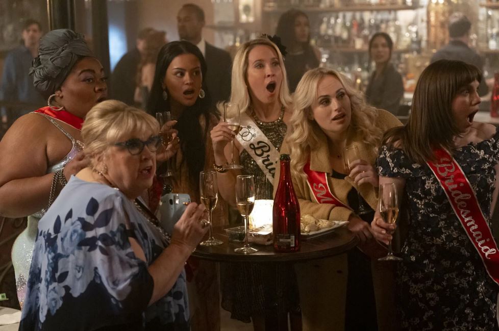 Кадр из фильма «Шпионская свадьба» 2025