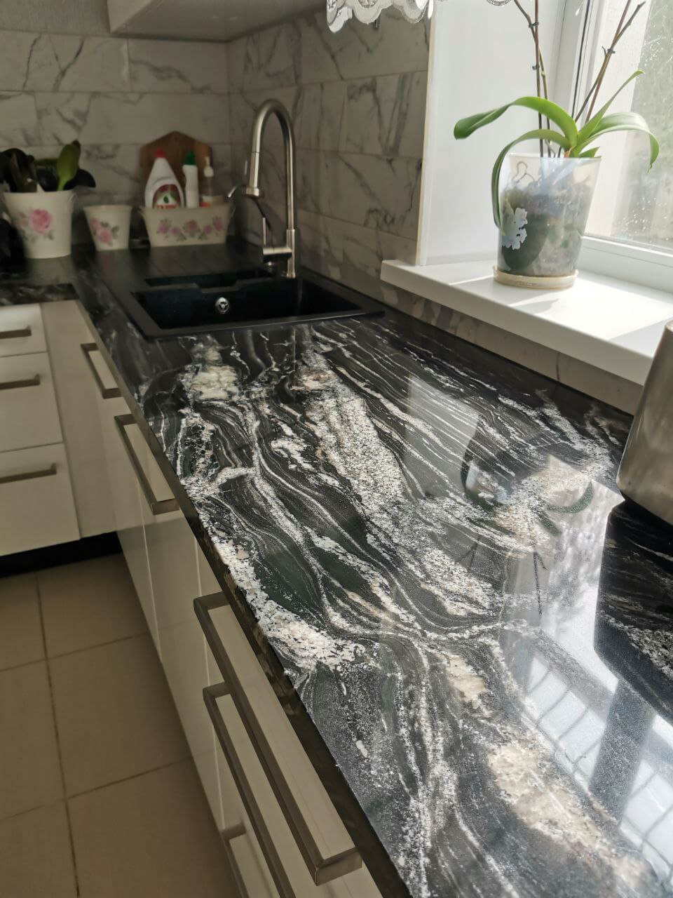 Кухонная столешница из гранита
