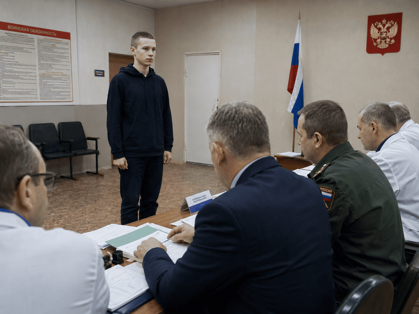 Призывник на комиссии в военкомате: оценка плоскостопия по Расписанию болезней