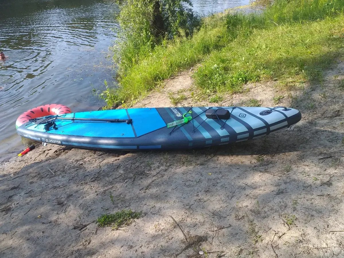 Gladiator PRO 12.6 W на воде