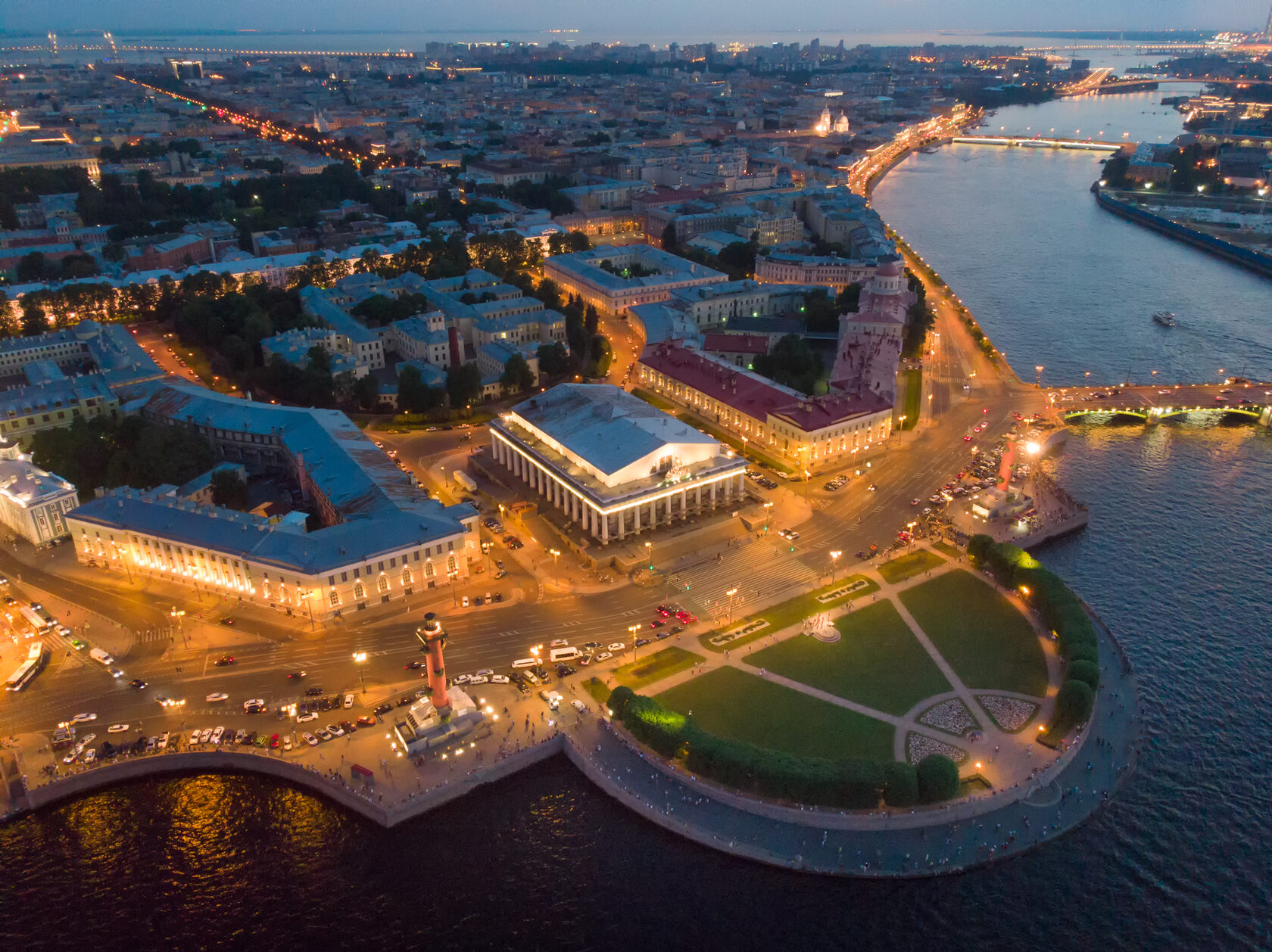 Василеостровский районный санкт петербурга. Стрелка Васильевского острова Санкт-Петербург. Питер стрелка Васильевского острова. Стрелка Васильевского острова Санкт-Петербург сверху. Ансамбль стрелки Васильевского острова.