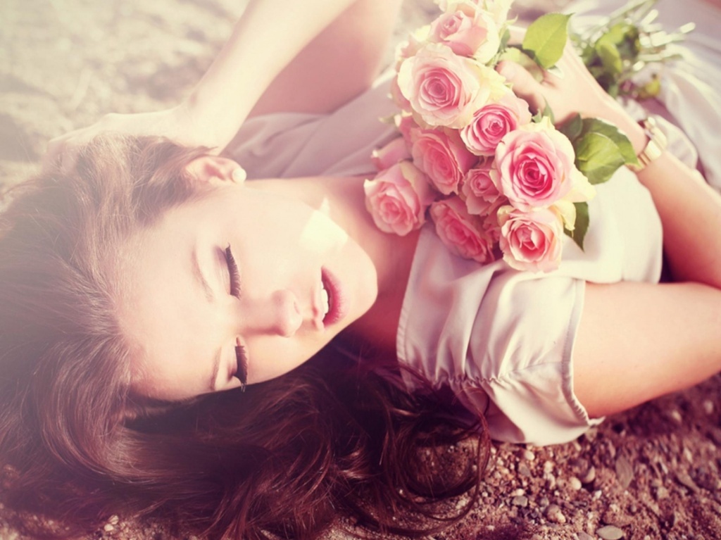 фото нанесения макияжа на лицо девушки 