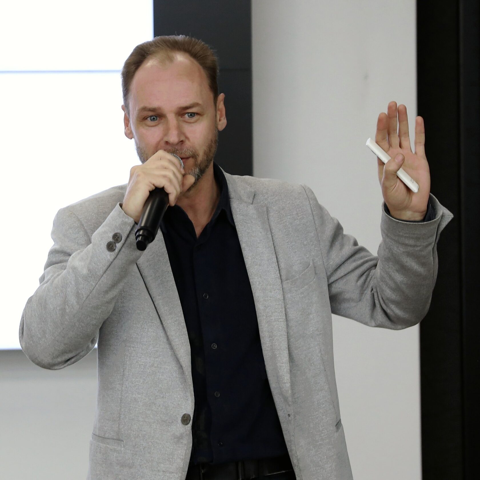 Константин Швец