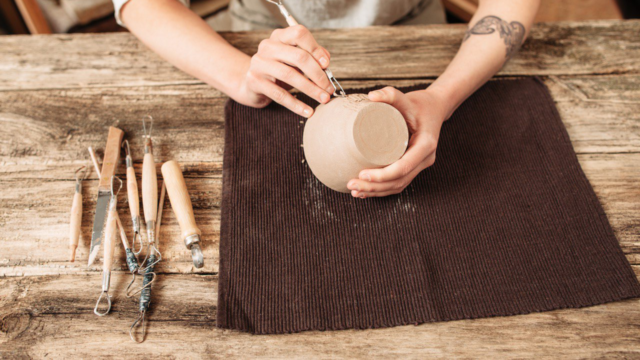 фото нанесения макияжа на лицо девушки 